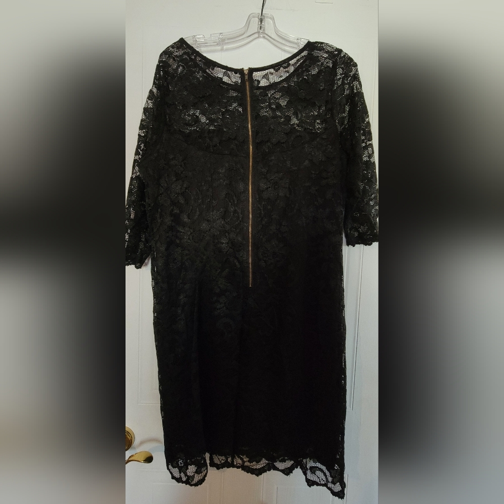 Dress - Picture 2 of 4